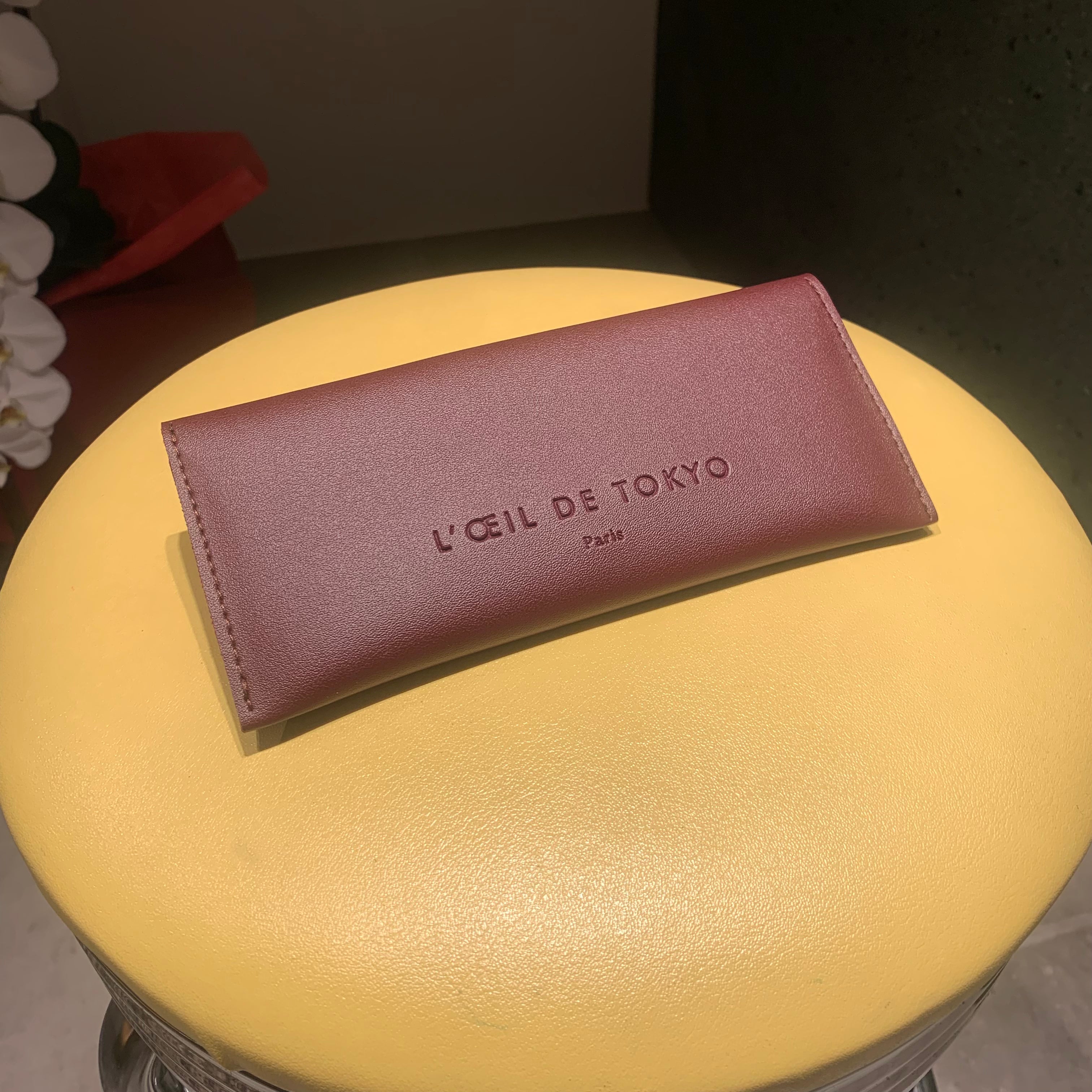 Signature glasses case